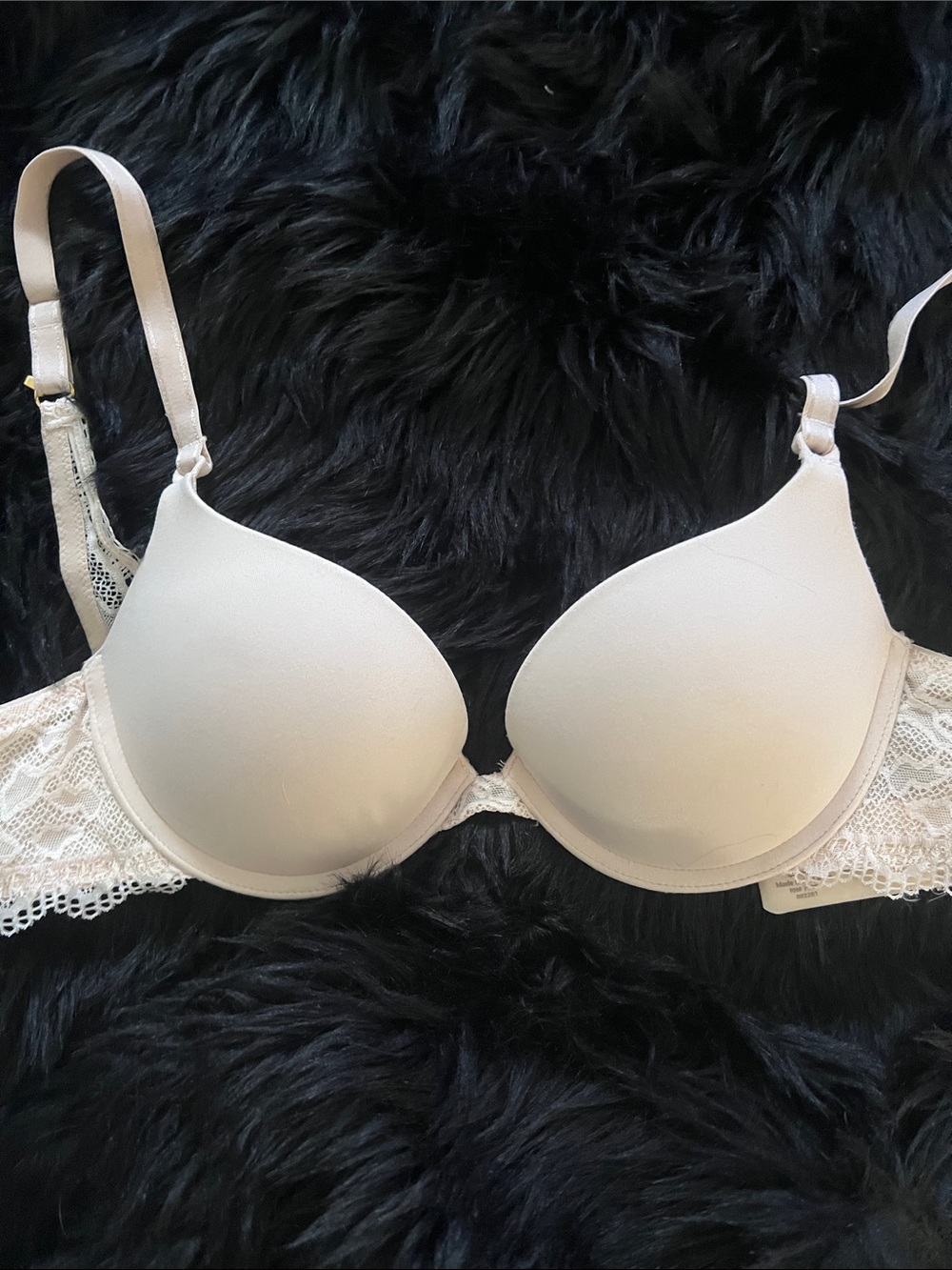 NWOT Soma Embraceable Push Up Bra S34B